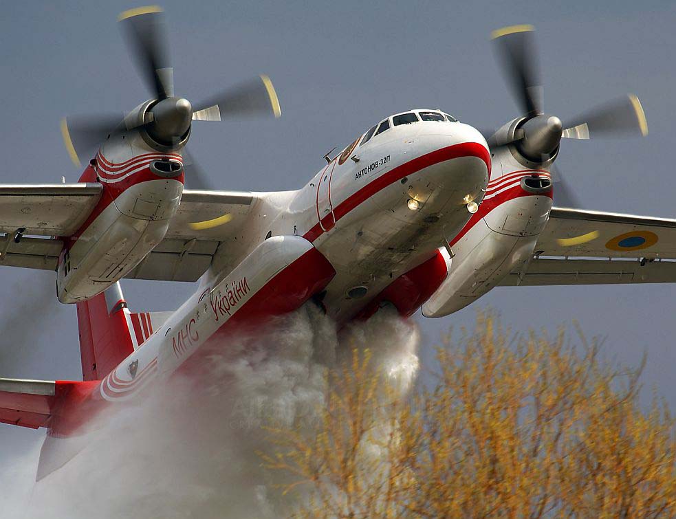 antonov an 32p ilustracija 983