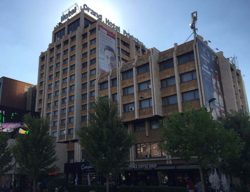 hotel pristina, tviter