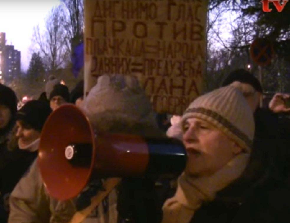 protest%20-%20grejanje%20-%20Nis